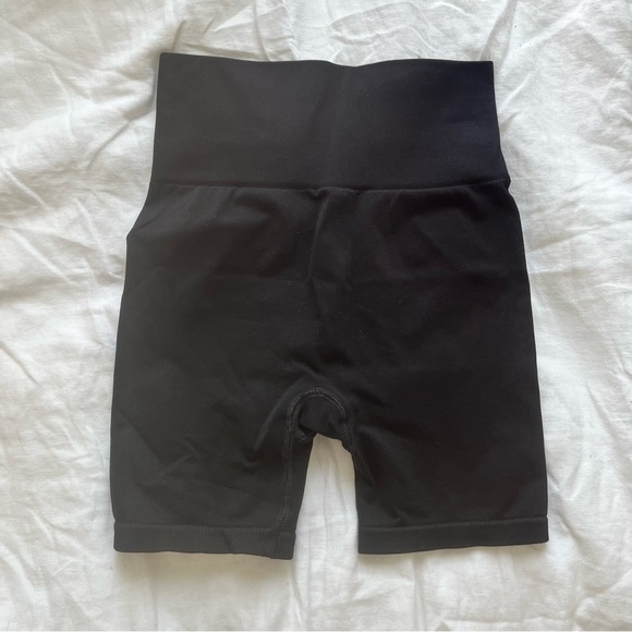 Tala top and shorts set - Picture 3 of 5